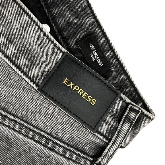 Express 90s Ankle Boot Mid Rise Jeans Women Size 6L in Faded Black Frayed Hem - Picture 8 of 8